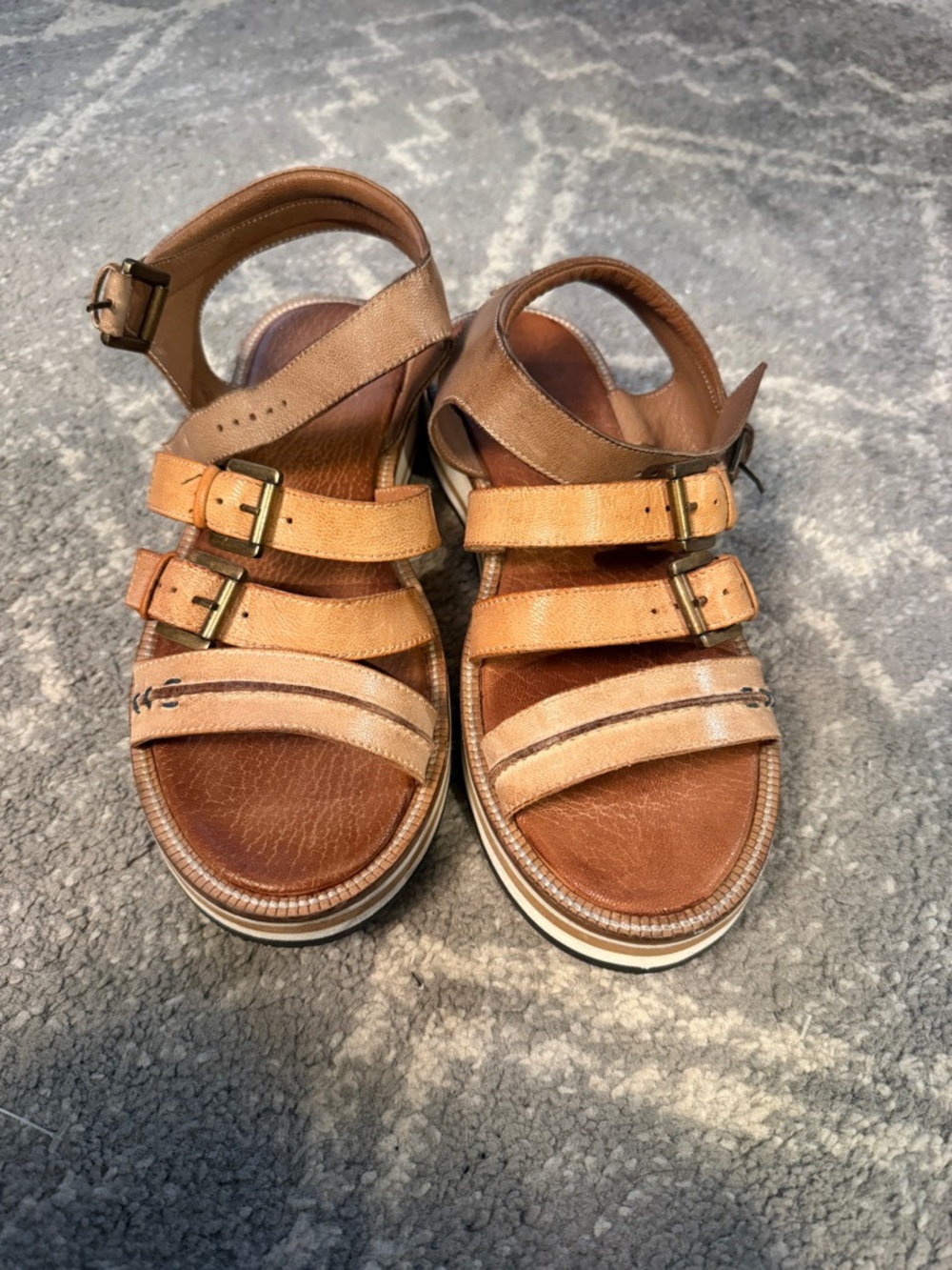 Women’s Tan Leather Multi-Strap Buckle Sandals